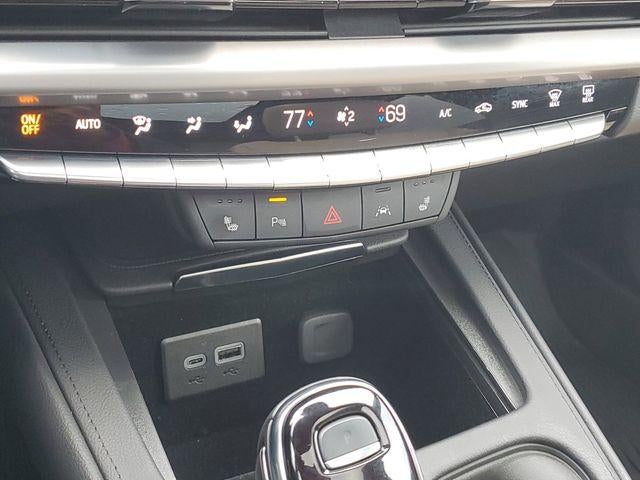 2024 Cadillac XT4 AWD Luxury