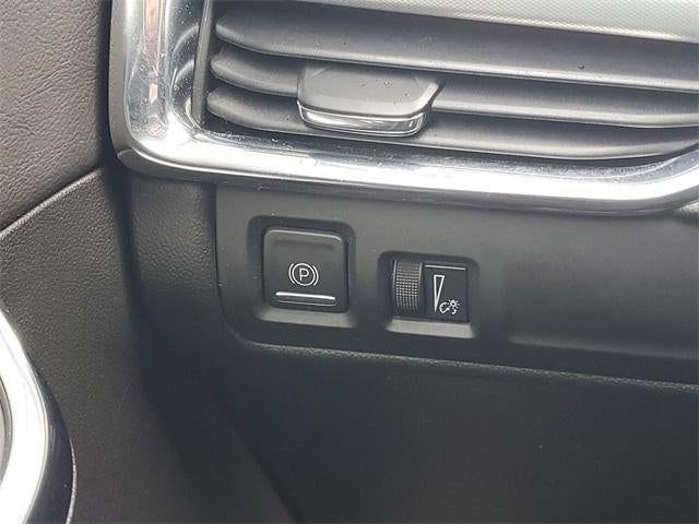 2023 Cadillac XT4 FWD Premium Luxury