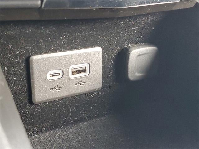 2023 Cadillac XT4 FWD Premium Luxury