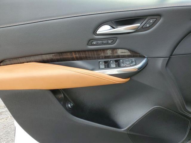 2023 Cadillac XT4 FWD Premium Luxury