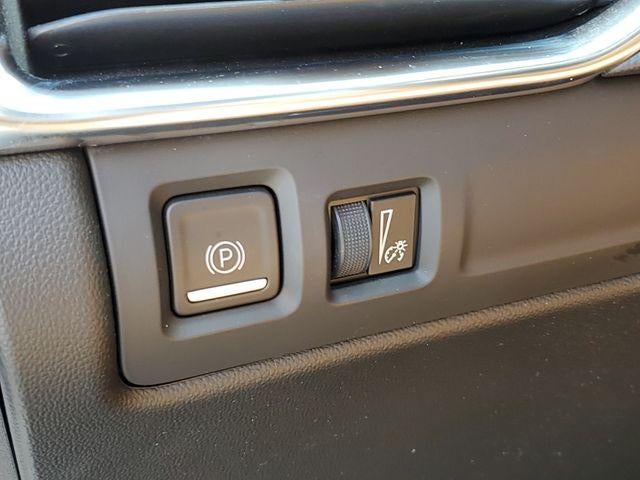 2023 Cadillac XT4 FWD Premium Luxury