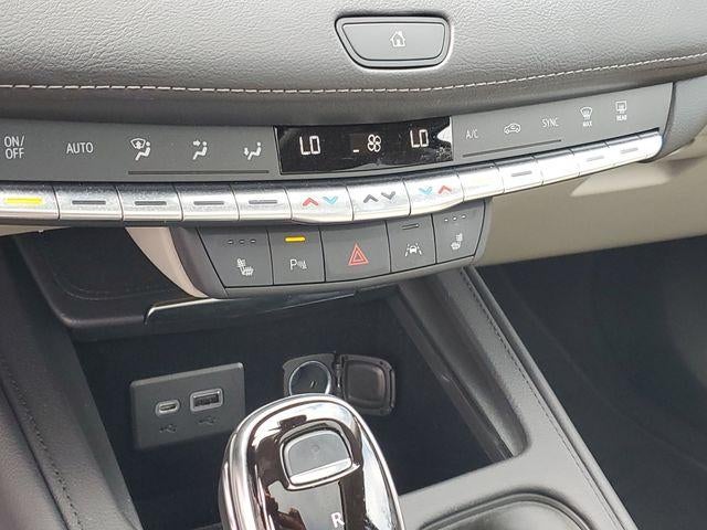 2023 Cadillac XT4 AWD Premium Luxury