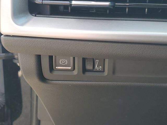 2024 Cadillac XT4 AWD Premium Luxury