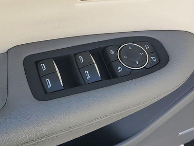 2023 Cadillac XT5 FWD Premium Luxury