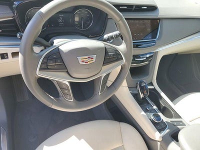 2023 Cadillac XT5 FWD Premium Luxury