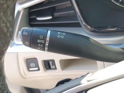 2023 Cadillac XT5 FWD Premium Luxury