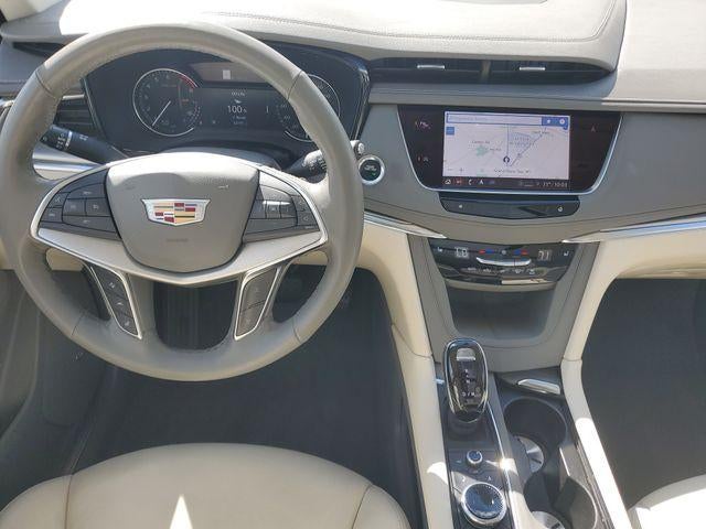2023 Cadillac XT5 FWD Premium Luxury