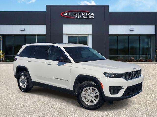 2023 Jeep Grand Cherokee Laredo 4x4's photo