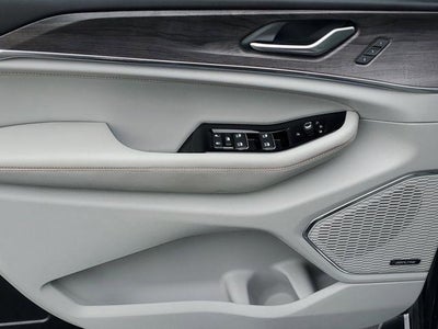 2023 Jeep Grand Cherokee Overland 4x4