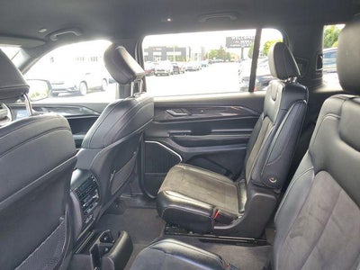 2022 Jeep Grand Cherokee L Altitude 4x4