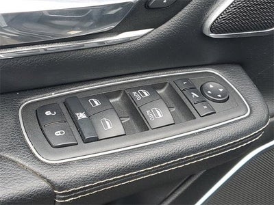 2022 RAM 1500 Laramie Crew Cab 4x2 5'7" Box