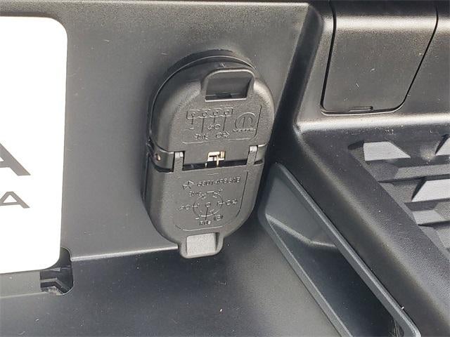 2023 RAM 1500 Big Horn Quad Cab 4x4 6'4" Box