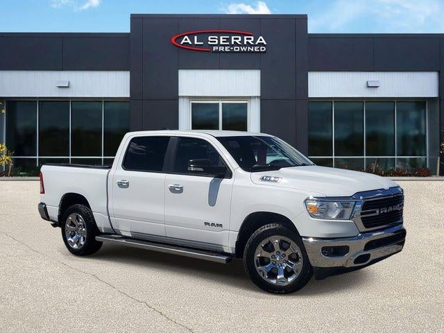 2019 RAM 1500 Big Horn/Lone Star 4x4 Crew Cab 5'7's photo