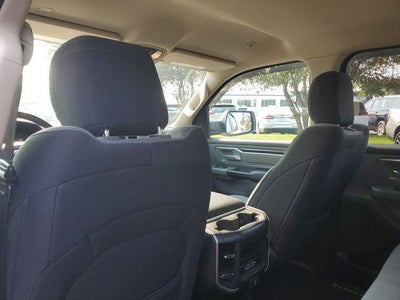 2020 RAM 1500 Big Horn Crew Cab 4x4 5'7" Box