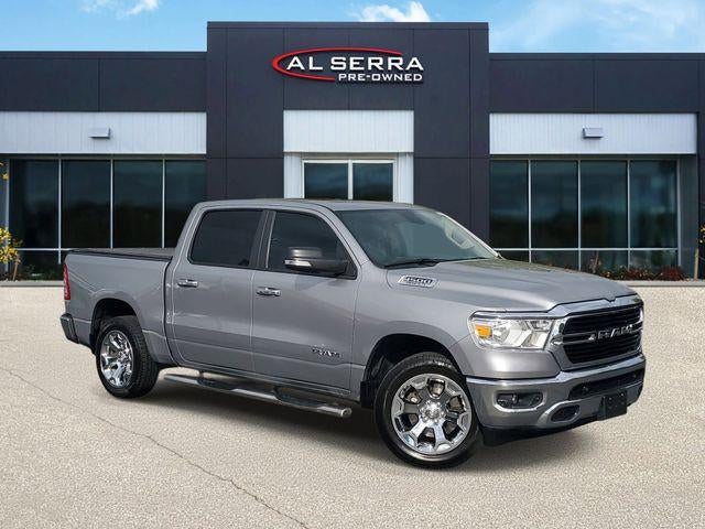 2020 RAM 1500 Big Horn/Lone Star 4x4 Crew Cab 5'7's photo