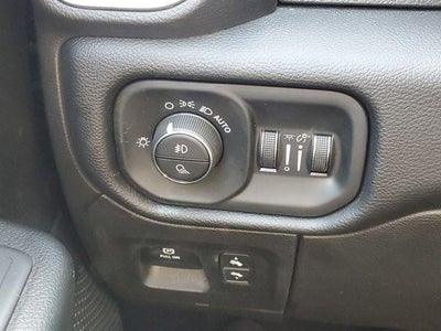 2019 RAM 1500 Big Horn/Lone Star Crew Cab 4x4 5'7" Box