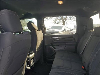 2020 RAM 1500 Big Horn Crew Cab 4x4 5'7" Box