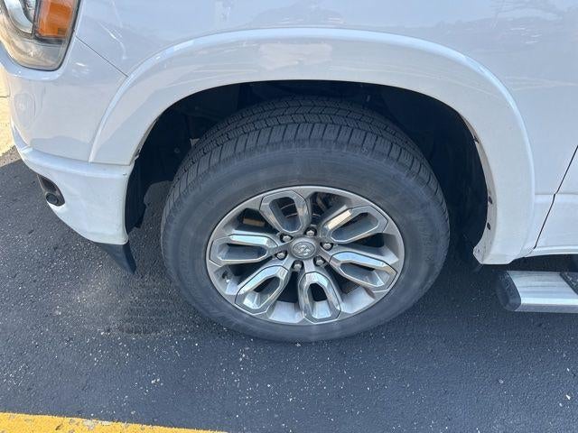 2020 RAM 1500 Laramie Crew Cab 4x4 5'7" Box