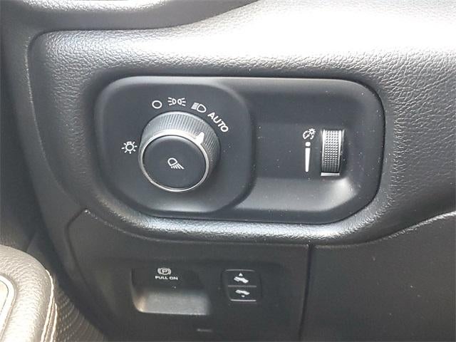 2023 RAM 1500 Laramie Crew Cab 4x4 5'7" Box