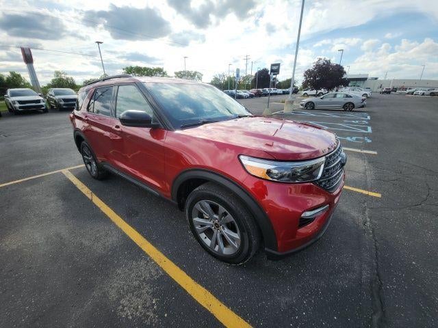 2023 Ford Explorer XLT 4WD's photo
