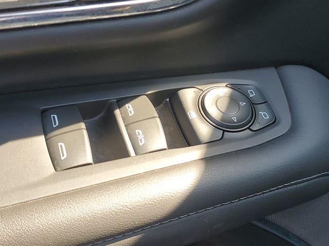 2023 GMC Yukon SLE