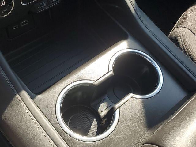 2023 GMC Yukon SLE