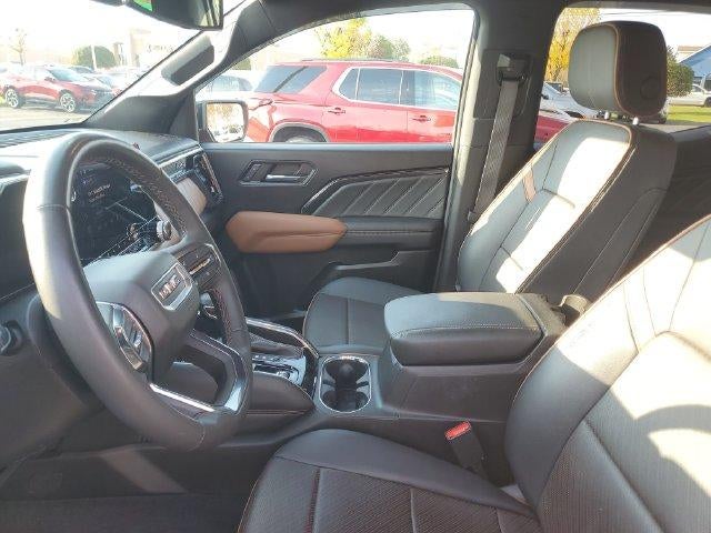 2023 GMC Canyon 4WD AT4