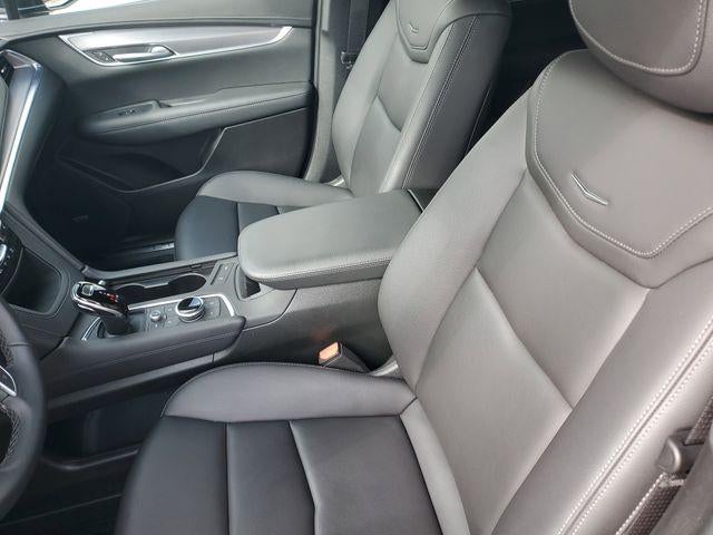 2025 Cadillac XT5 Luxury