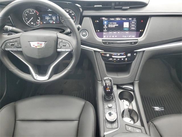 2025 Cadillac XT6 Luxury