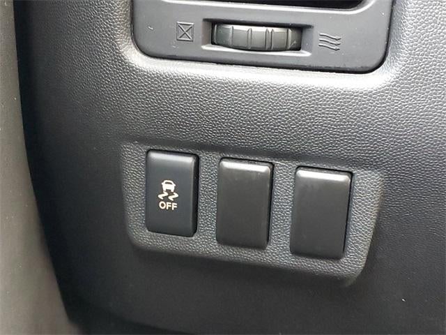 2015 Nissan Titan SV