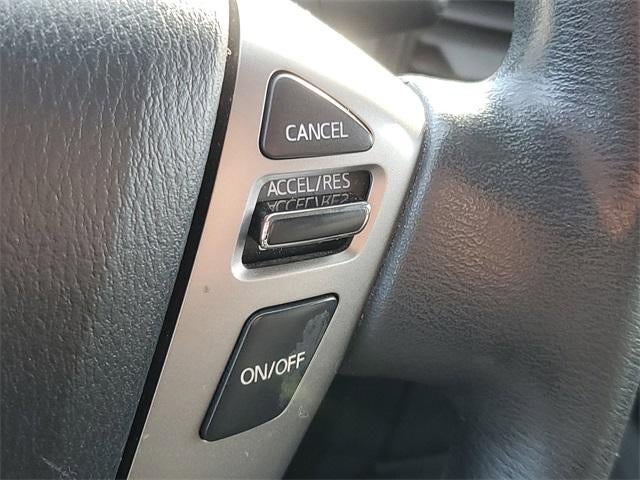 2015 Nissan Titan SV