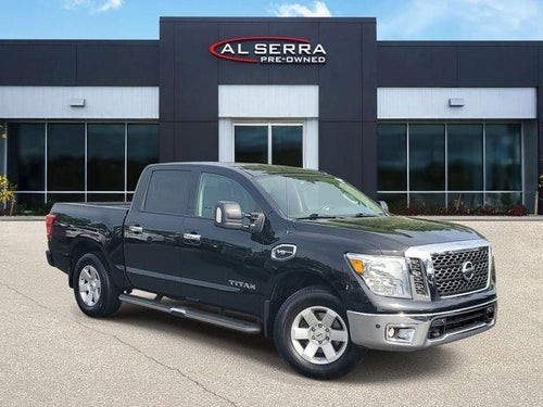 2017 Nissan TITAN SV