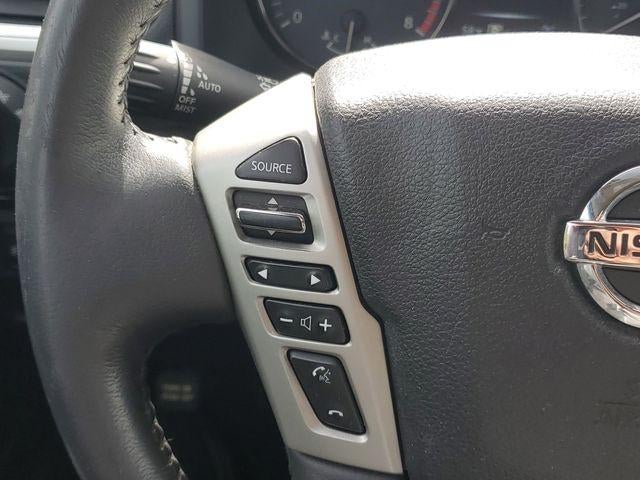 2017 Nissan TITAN SV