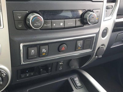 2017 Nissan TITAN SV