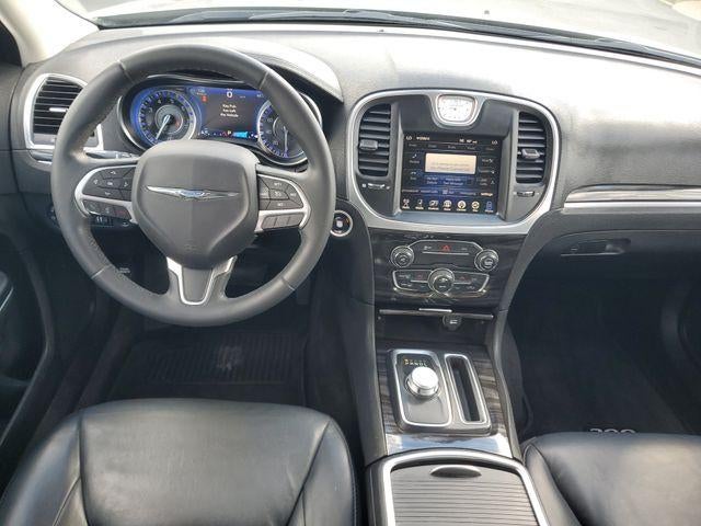 2016 Chrysler 300 Limited