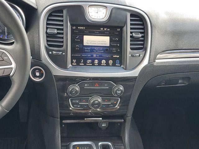 2016 Chrysler 300 Limited