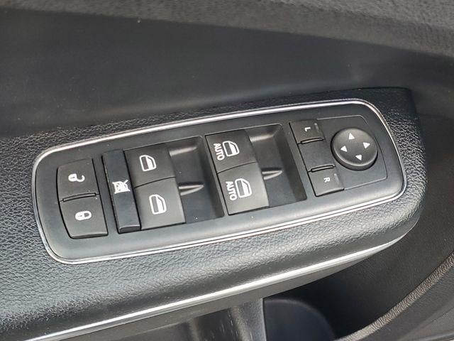 2016 Chrysler 300 Limited