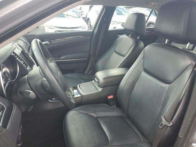 2016 Chrysler 300 Limited