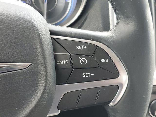 2016 Chrysler 300 Limited