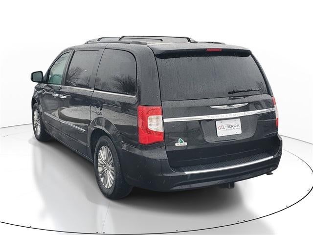 2016 Chrysler Town & Country Touring-L