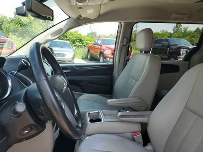2013 Chrysler Town & Country Touring-L