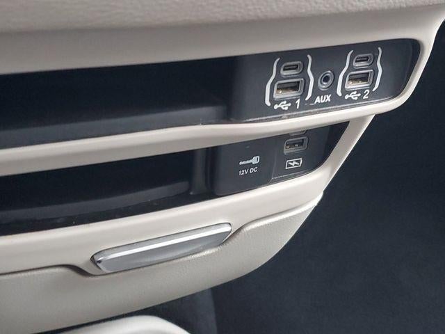 2022 Chrysler Pacifica Touring L AWD