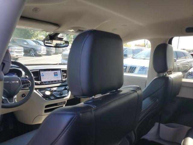 2024 Chrysler Pacifica Touring L - Photo 12