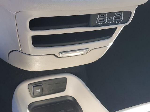 2024 Chrysler Pacifica Touring L - Photo 30