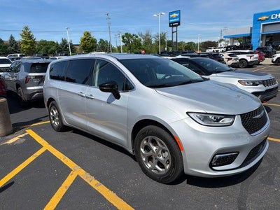 2024 Chrysler Pacifica Limited AWD