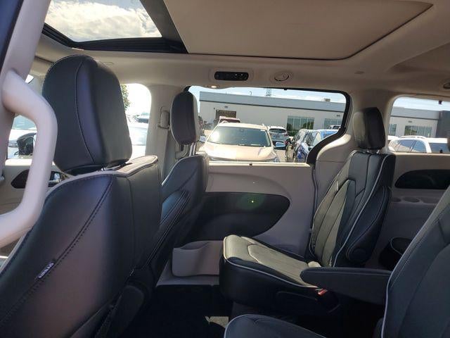 2024 Chrysler Pacifica Limited AWD