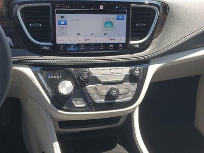 2024 Chrysler Pacifica Limited AWD