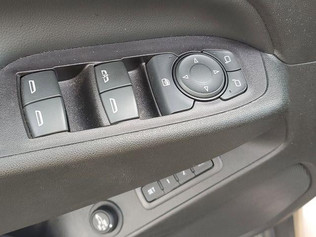 2019 Chevrolet Equinox Premier - Photo 17
