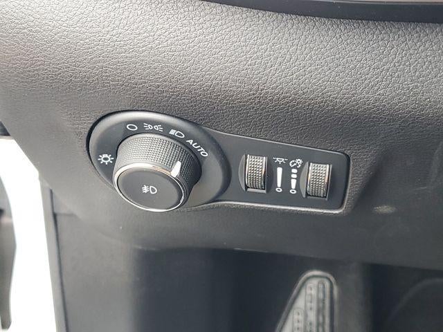 2022 Jeep Compass Latitude Lux - Photo 19