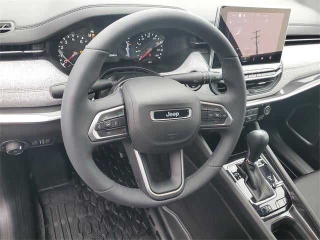 2023 Jeep Compass Latitude Lux FWD